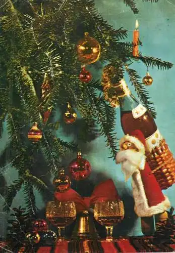 Decorated Christmas tree & Santa Claus toy doll Christmas greetings
