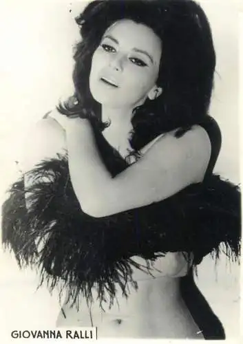 Actors souvenir photo Giovanna Ralli