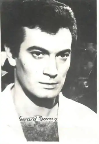 Actors souvenir photo Gerard Baray