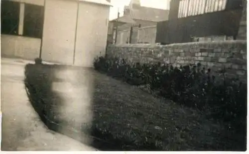 Real photo postcard place to identify courtyard