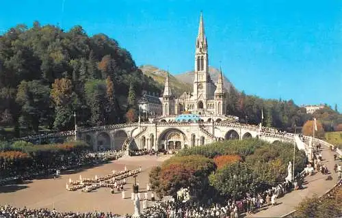 Postcard France Lourdes the sick and the Cross Way