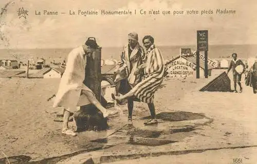 Belgium De Panne Fontaine monumentale a la plage