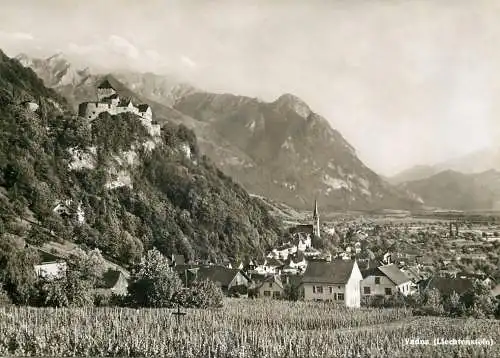 Postcard Liechtenstein Vaduz castle