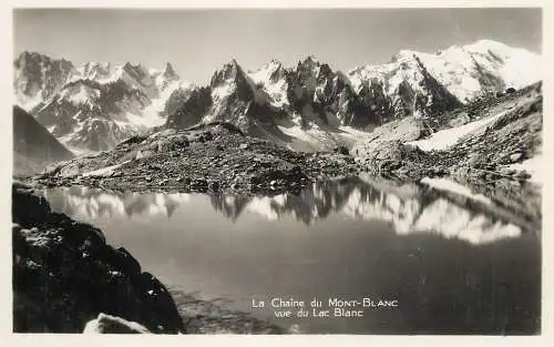 France La Chaine du Mont Blanc vue du Lac Blanc