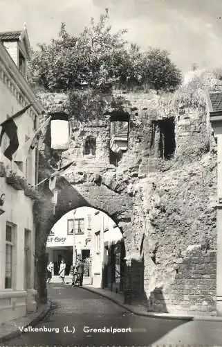 Postcard Netherlands Valkenburg Grendelpoort