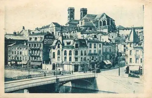 France Verdun Pont et Rue Beaurepaire vue sur la Cathedrale