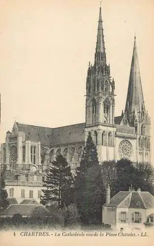 France Chartres La Cathedrale vue de la Place Chatelet