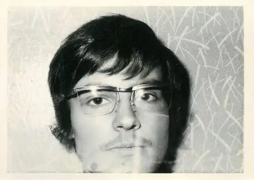 Portrait anonymous person photo format 7 x 10 cm man Germany Dresden moustache glasses