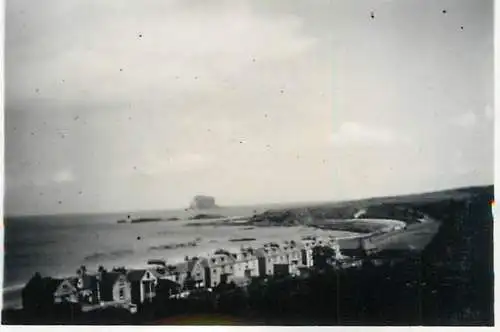 Places & anonymous persons souvenir photo social history format ca. 6 x 9 cm seaside villas