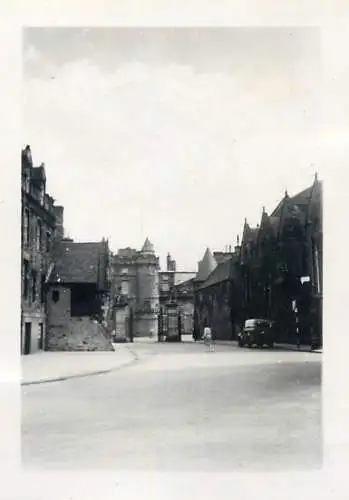 Places & anonymous persons souvenir photo social history format ca. 6 x 9 cm city view