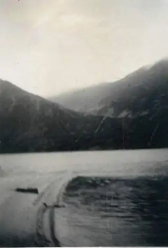 Places & anonymous persons souvenir photo social history format ca. 6 x 9 cm lake mountain landscape