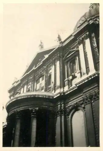 Places & anonymous persons souvenir photo social history format ca. 6 x 9 cm building facade