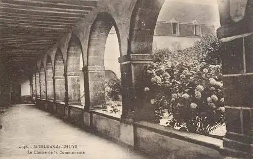 Postcard France Saint-Gildas le cloitre