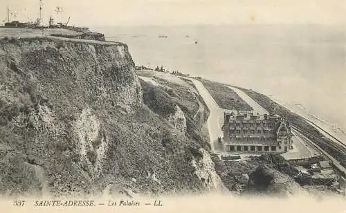 Postcard France Sainte Adresse les falaises