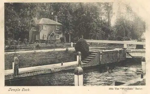 England Buckinghamshire Thames River Temple Lock