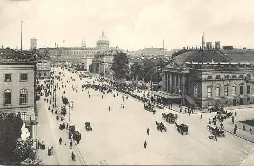 Postcard Germany Berlin Unter den Linden Opernhaus