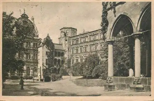 Postcard Germany Heidelberg der Schlosshof