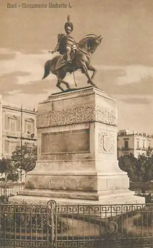 Postcard Italy Bari monumento Umberto I