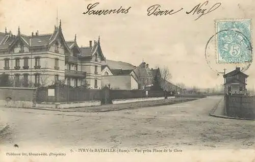 Ivry-la-Bataille Vue prise Place de la GARE
