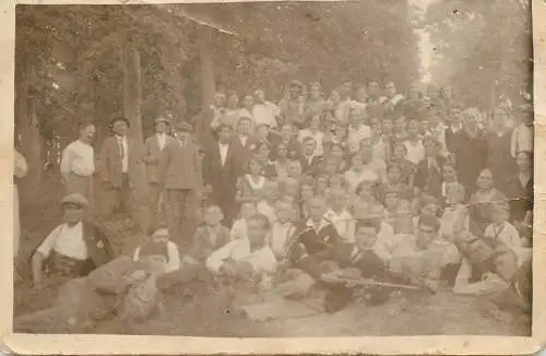 Souvenir photo postcard group photo in nature violin