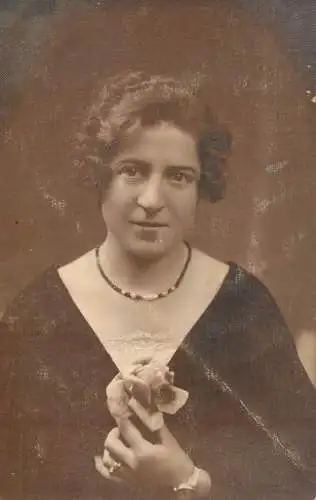Souvenir photo postcard woman elegance necklace coiffure