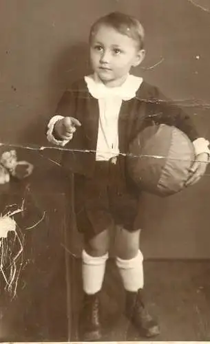 Social history souvenir photo postcard elegant child Ceciliu 3 years