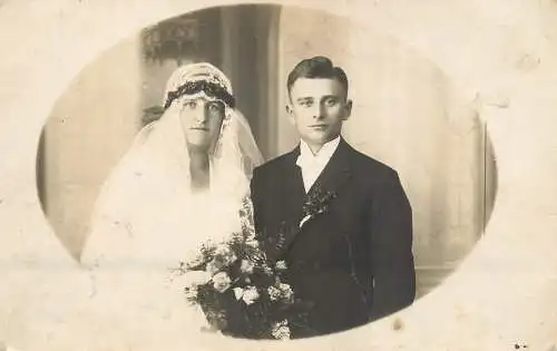 Marriage family social history wedding souvenir real photo bride veil flowers