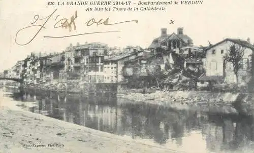 Verdun bombardement guerre 1914-17 au loin les Tours de la Cathedrale