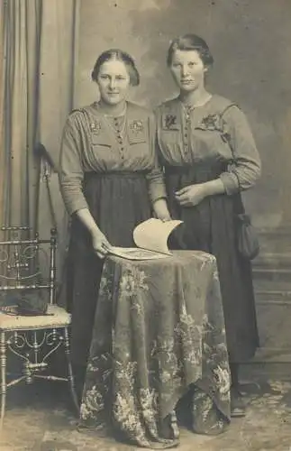 Social history souvenir real photo elegant women dressed alike