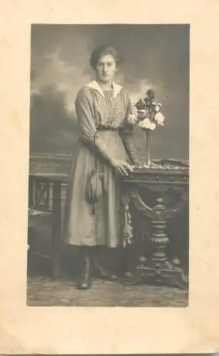 Social history souvenir real photo elegant woman coiffure chair rose vase Deggendorf