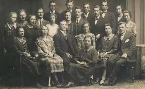 Social history souvenir real photo elegant group photo