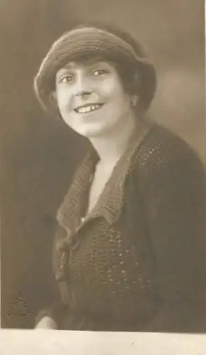 Social history souvenir real photo elegant lady woman hat