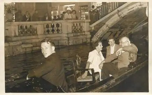 Social history souvenir vintage photo postcard Venice gondola night scene