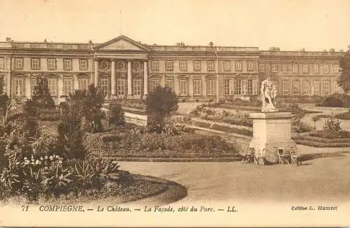 CPA France Compiegne chateau