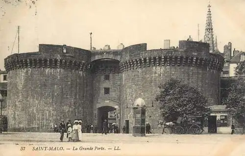 CPA France Saint-Malo la grande porte