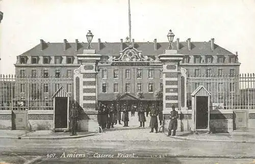 CPA France Amiens Caserne Friant