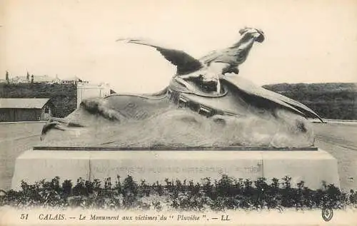 CPA France Calais le monument aux victimes du Pluviose