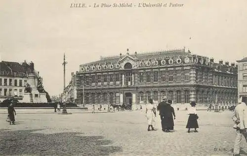CPA France Lille la Place St. Michel