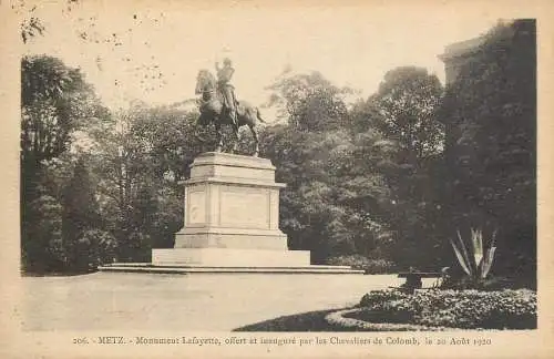 CPA France Metz monument Lafayette