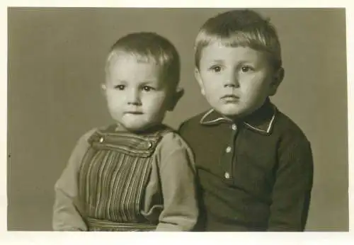 Children portraits souvenir photo