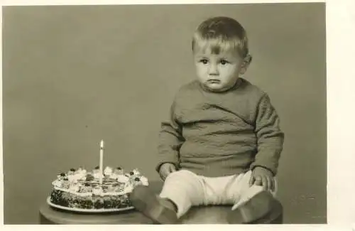 Children portraits birthday souvenir Czech photographer Český Krumlov