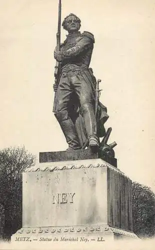 CPA France Metz statue du Marechal Ney