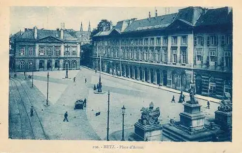 CPA France Metz place d' Armes