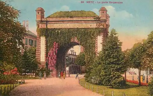 CPA France Metz la porte Serpenoise