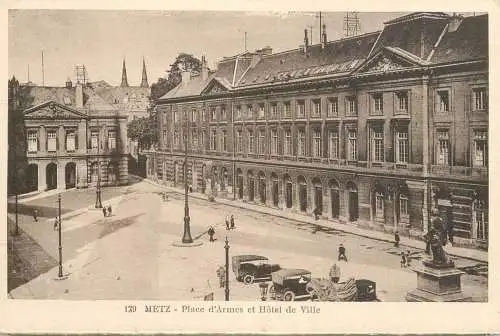 CPA France Metz place d' Armes et hotel de ville