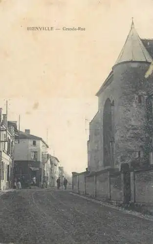CPA France Bienville grande rue