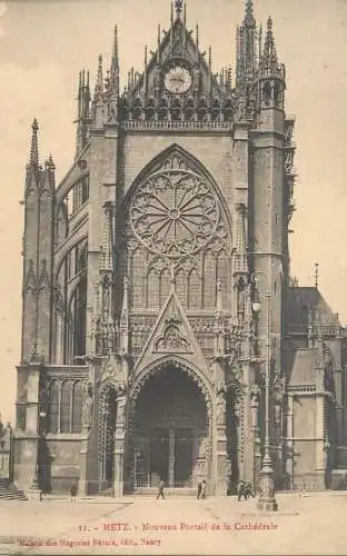 CPA France Metz cathedrale doorway