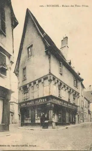 CPA France Bourges maison des Trois Flotes