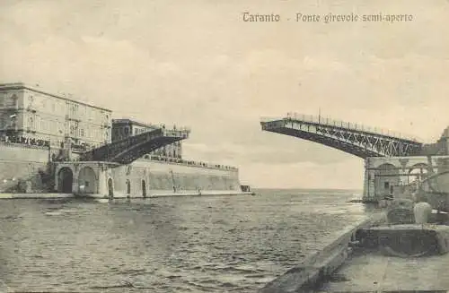 Italy postcard Taranto ponte girevole
