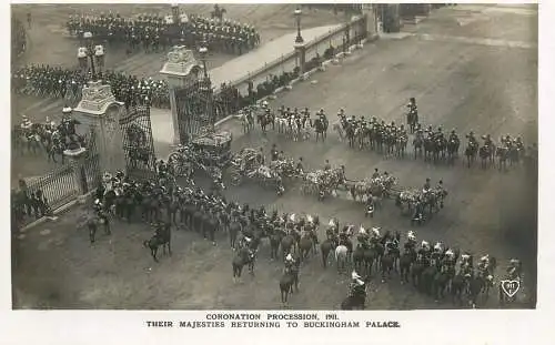 British royalty coronation parade procession 1911 at Buckingham Palace